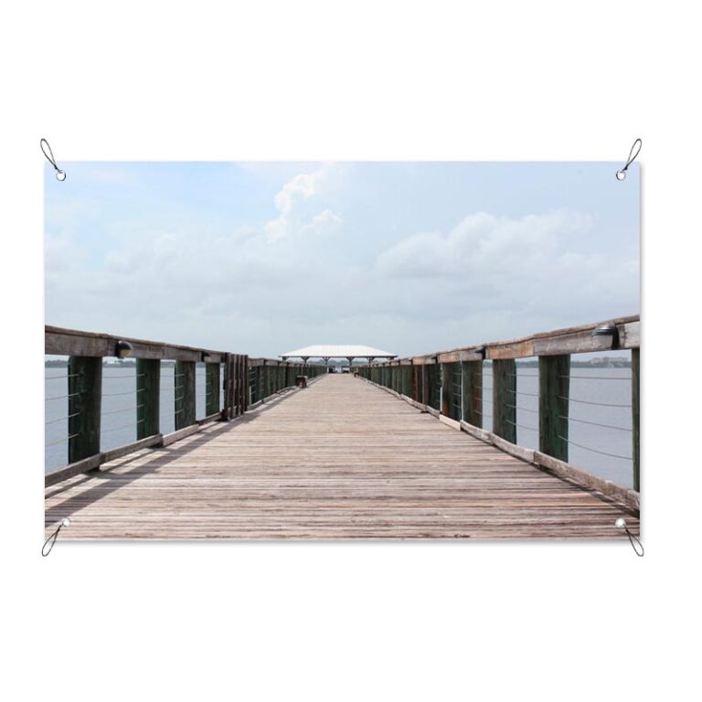 poster da giardino pontile e mare