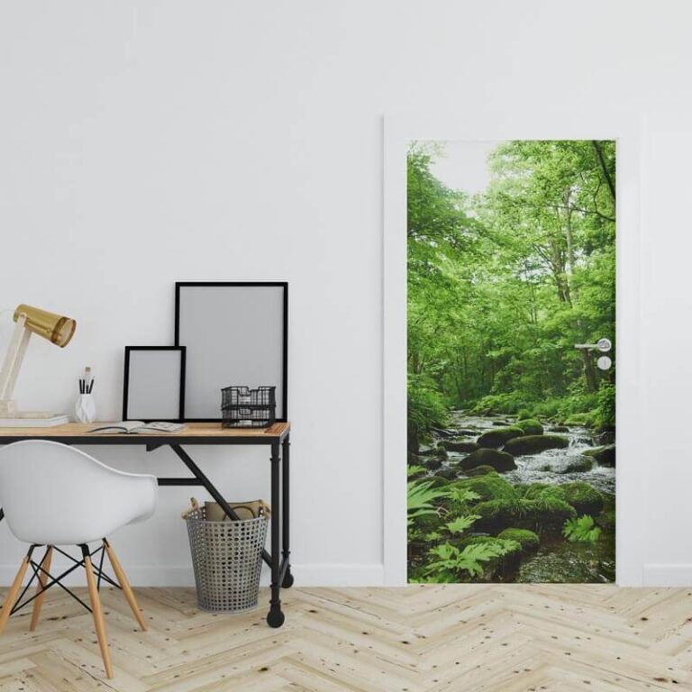 Adesivo per porta Fiumiciattolo e alberi